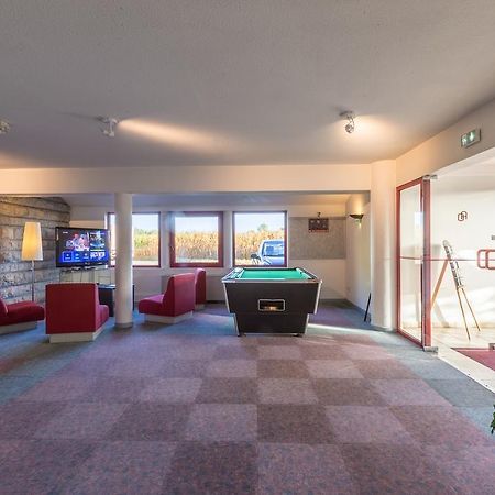 Aliotel Cazeres-sur-l'Adour Екстер'єр фото